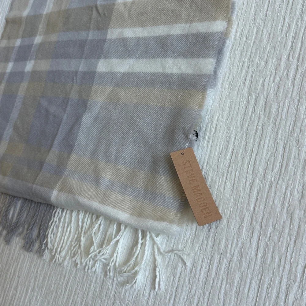 Steve Madden Ivory Plaid Scarf NWT